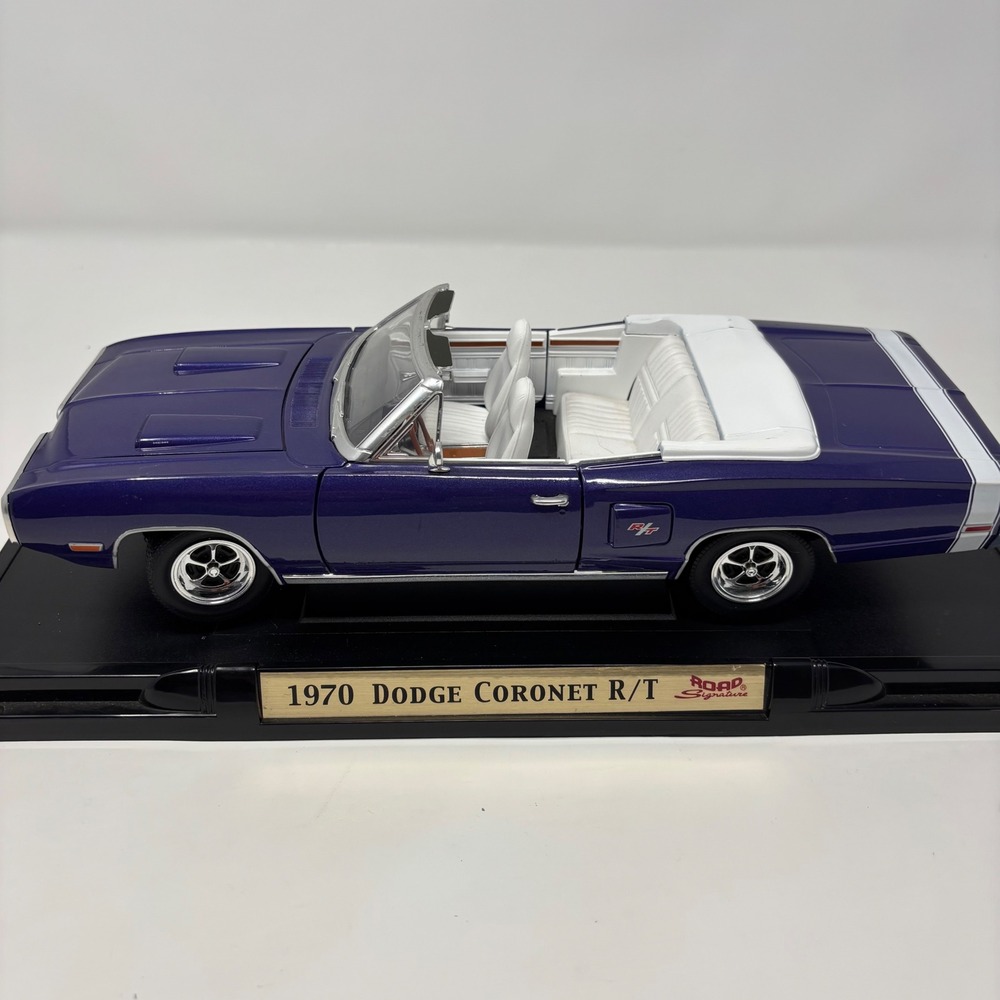 1970 Dodge Coronet RT Hemi Convertible Purple 1:18 Road Signature Diecast No Box